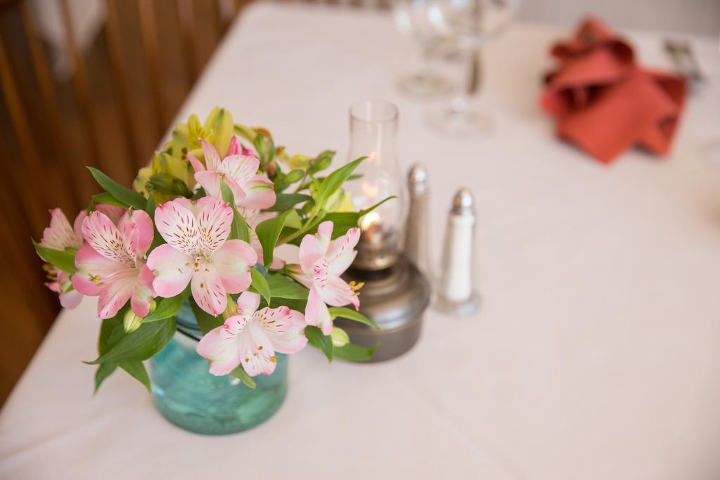 The Red Clover Inn Mendon Екстериор снимка