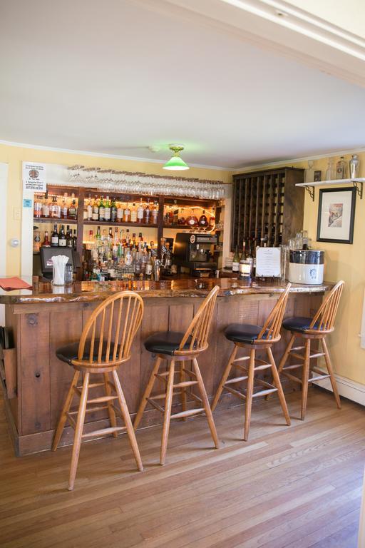 The Red Clover Inn Mendon Екстериор снимка
